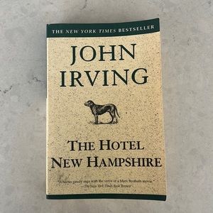 USED BOOK The Hotel New Hampshire, John Irving